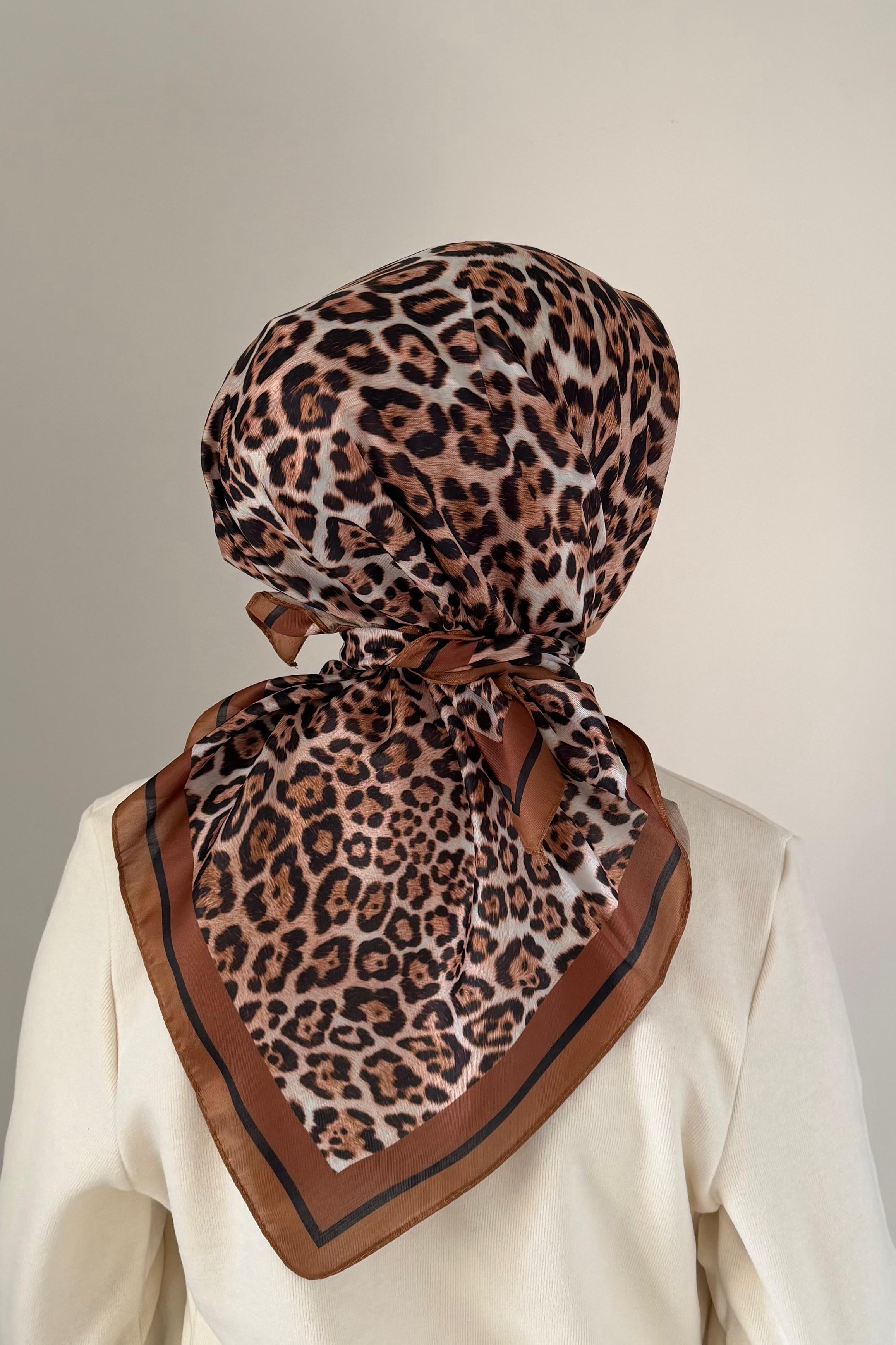 Rayon Leopard إيشارب رايون ناعم نقشة النمر الكلاسيكية