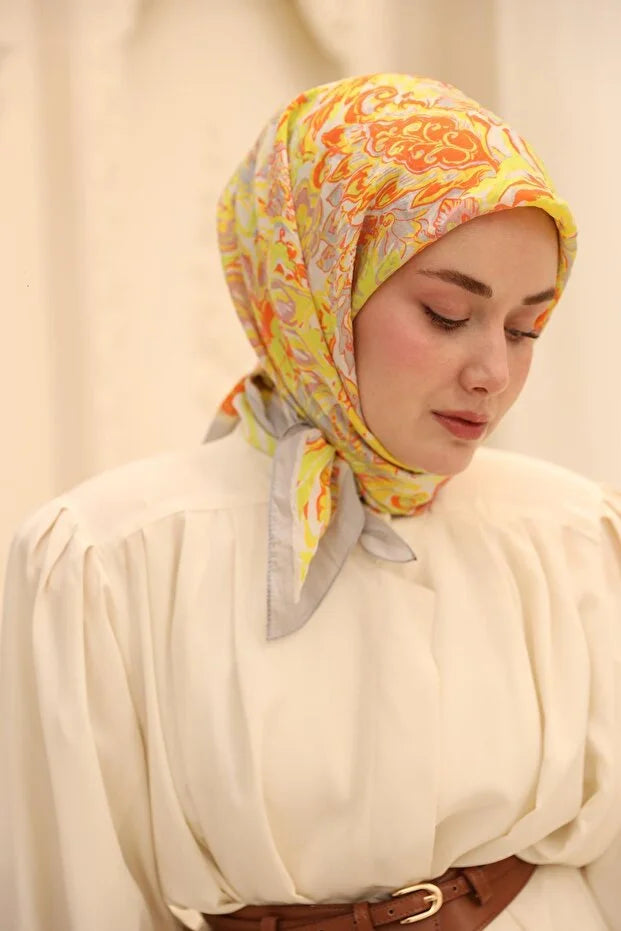 Olinda Scarf