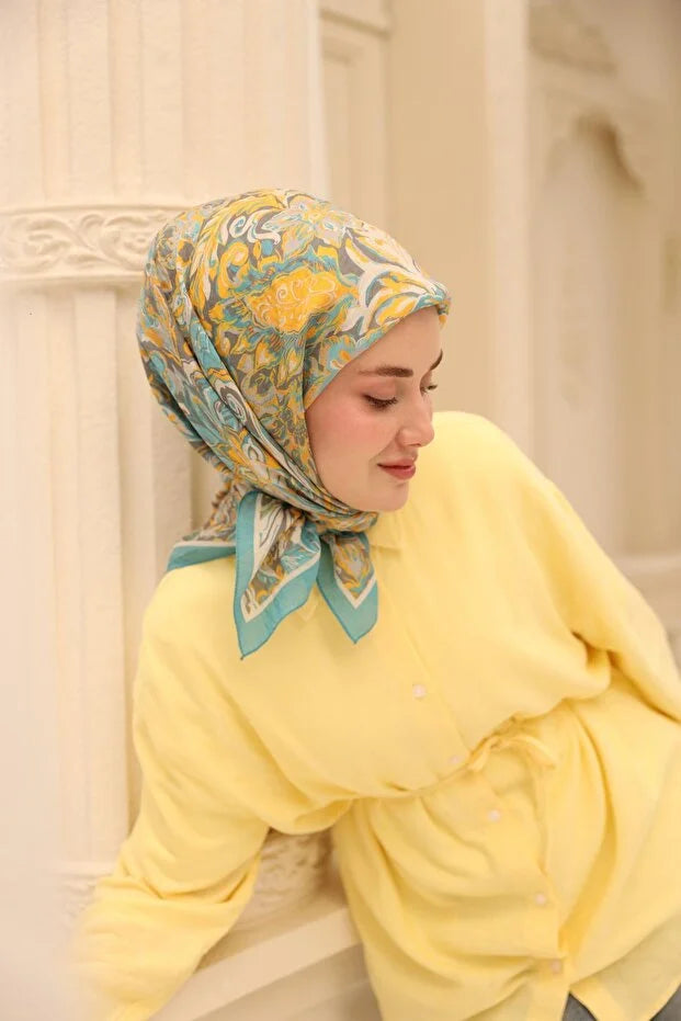 Olinda Scarf