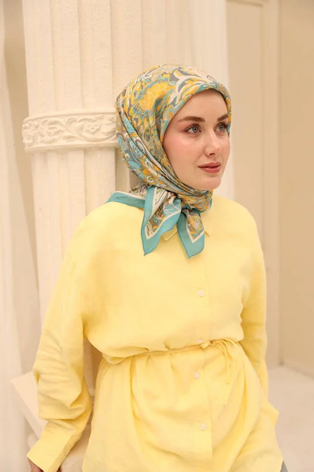 Olinda Scarf