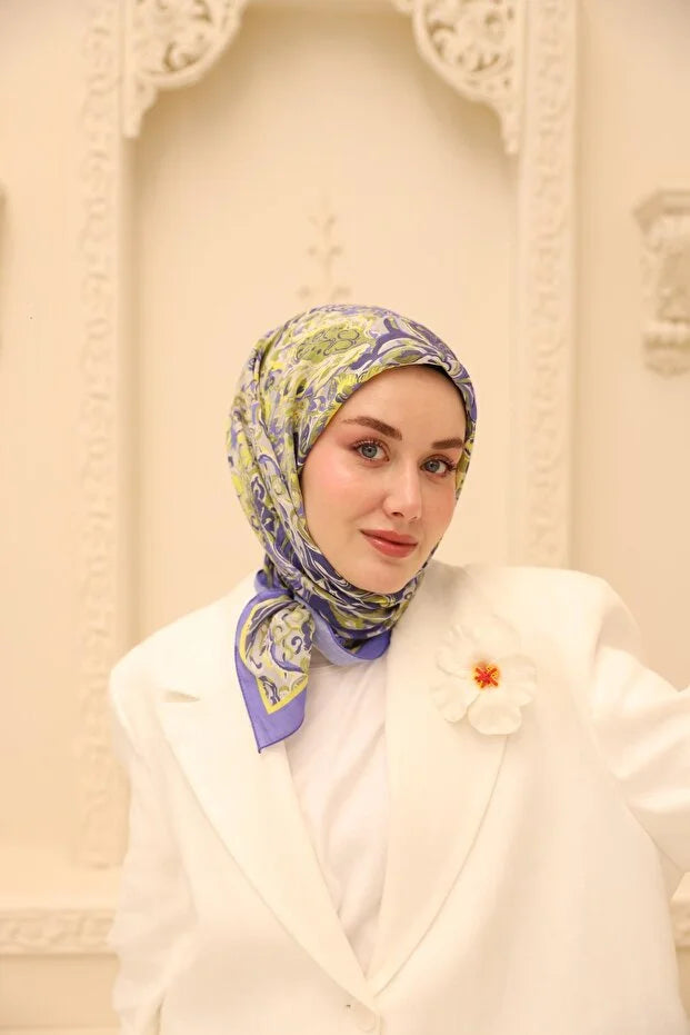 Olinda Scarf