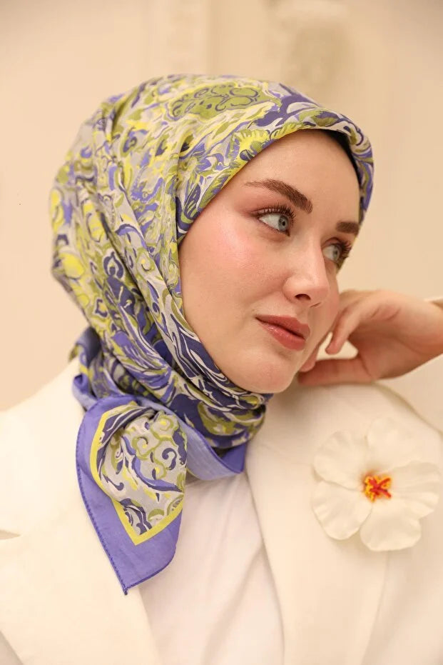 Olinda Scarf
