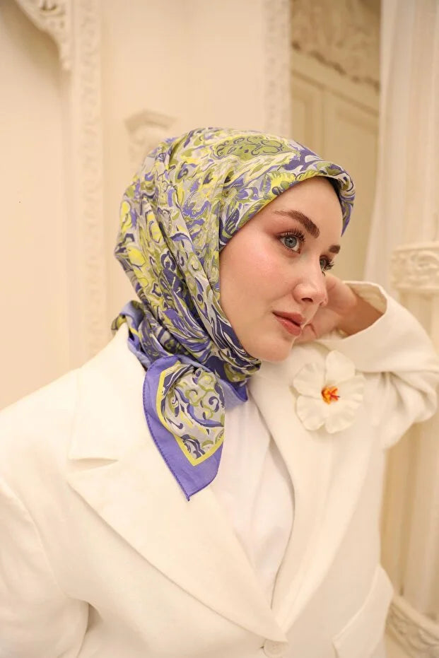 Olinda Scarf