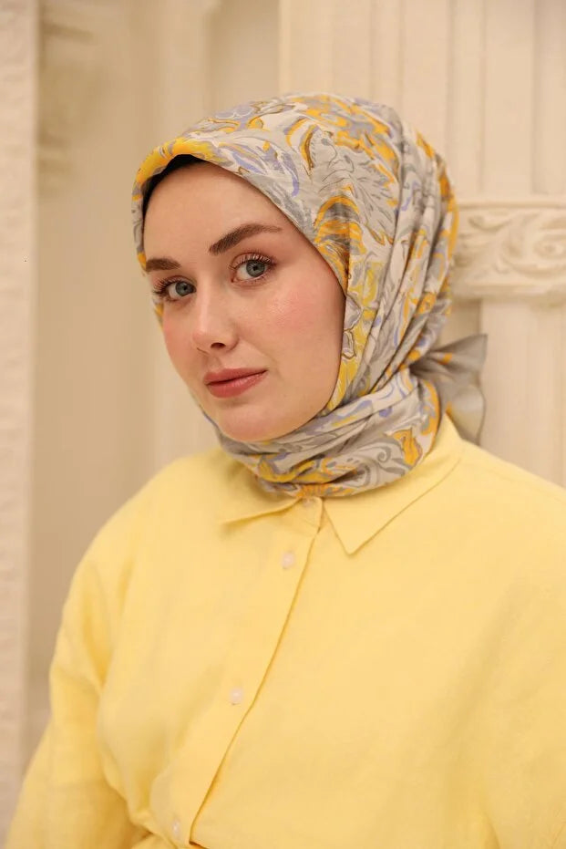 Olinda Scarf