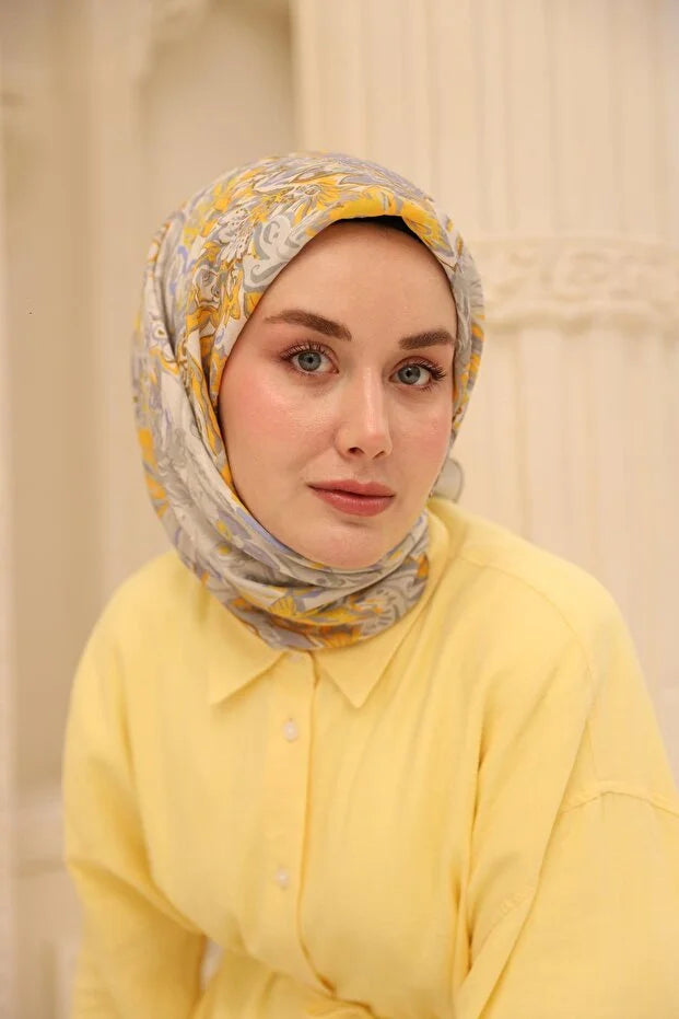 Olinda Scarf