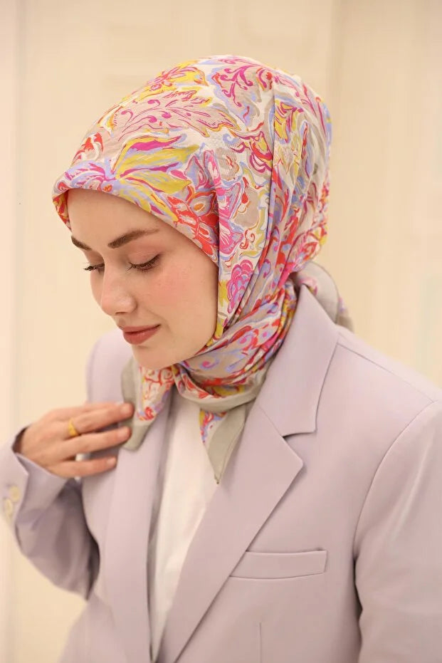Olinda Scarf