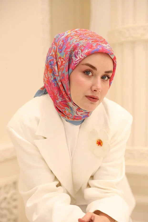 Olinda Scarf