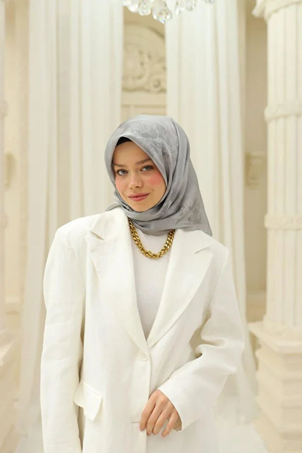 Shiny Scarf