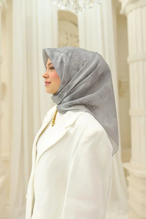 Shiny Scarf