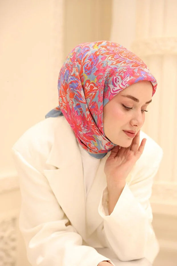 Olinda Scarf