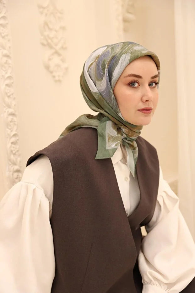 Olinda Scarf