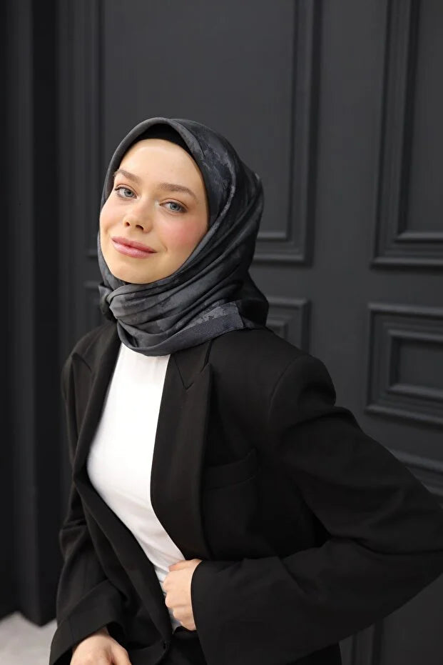 Shiny Scarf
