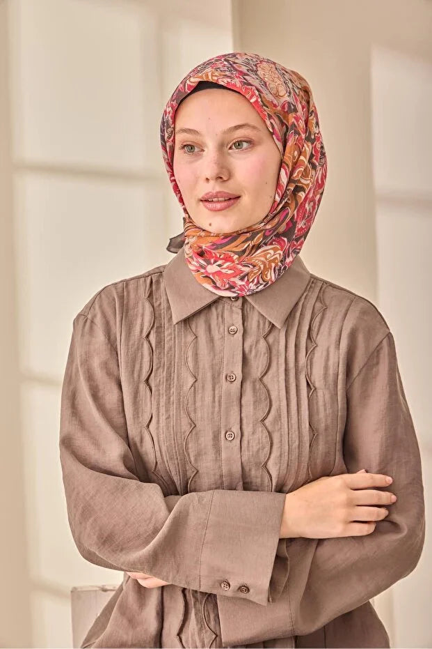 Olinda Scarf