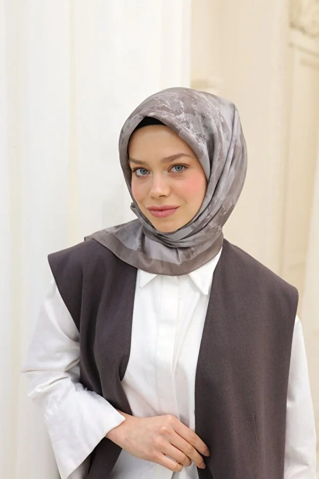 Shiny Scarf