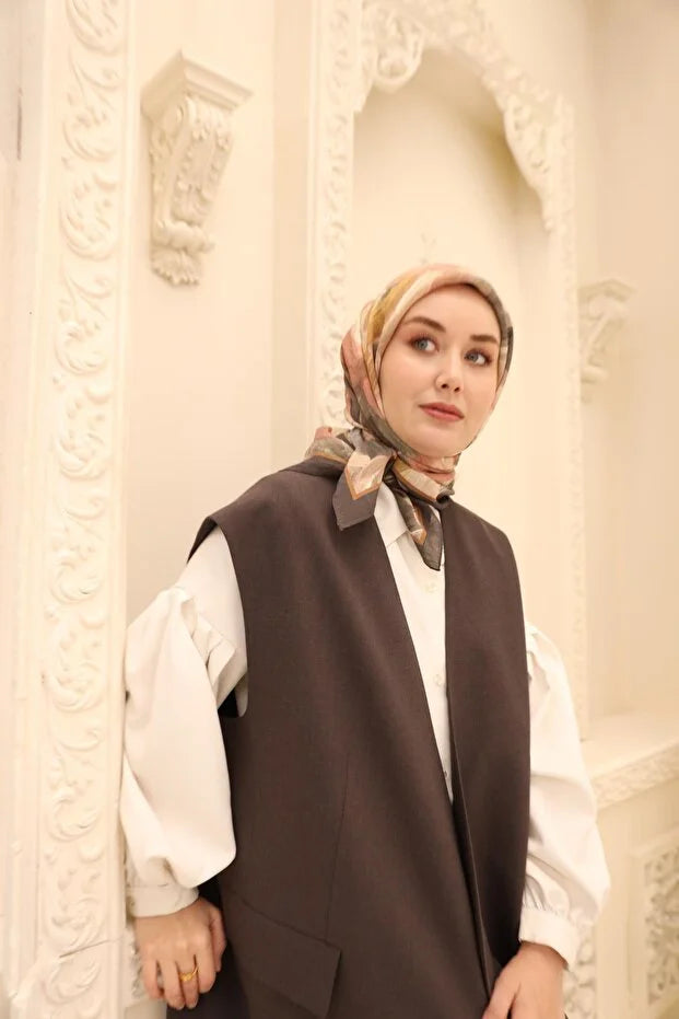 Olinda Scarf