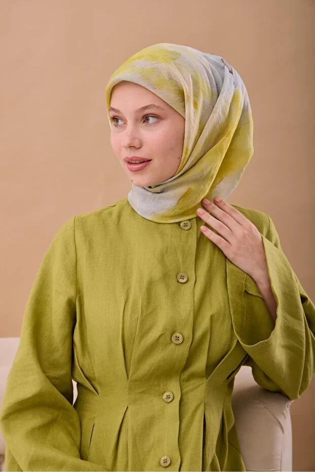 Olinda Scarf