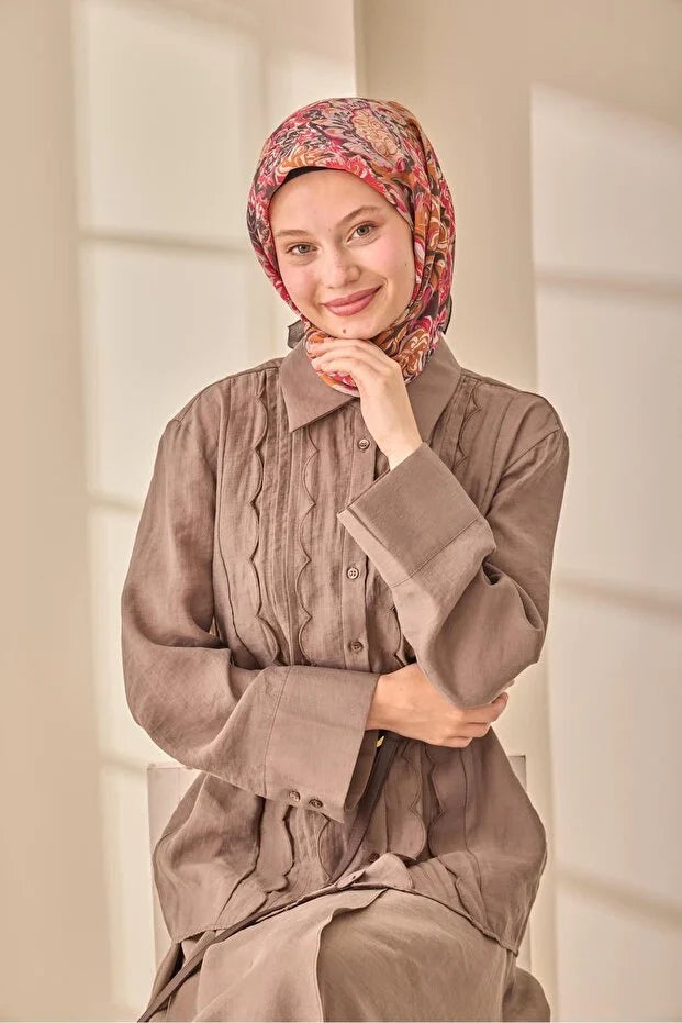 Olinda Scarf