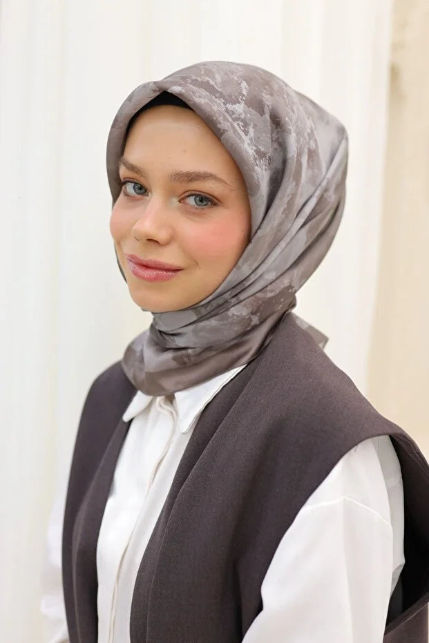 Shiny Scarf