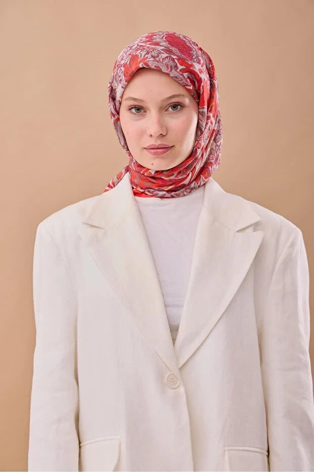 Olinda Scarf