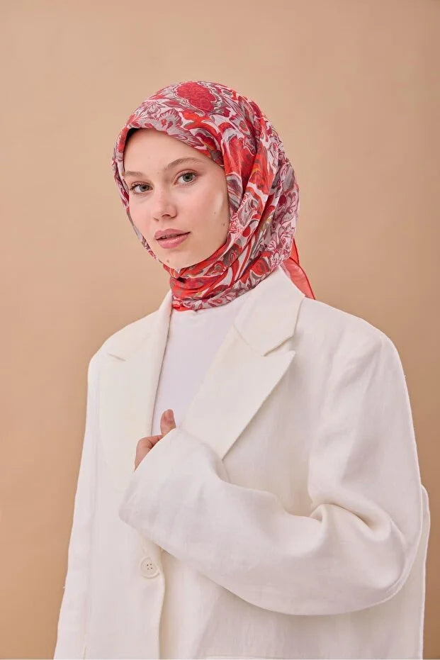 Olinda Scarf