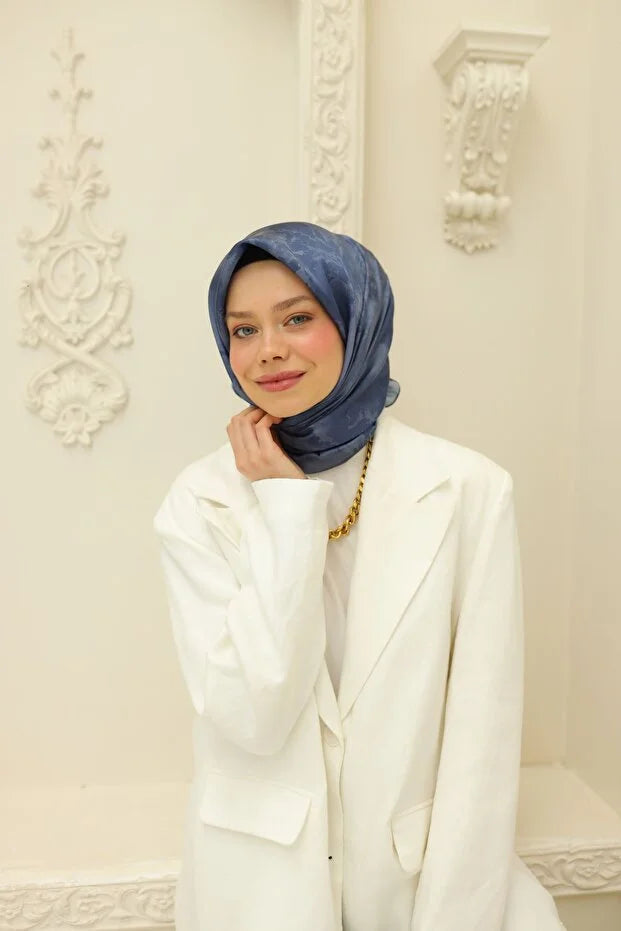 Shiny Scarf