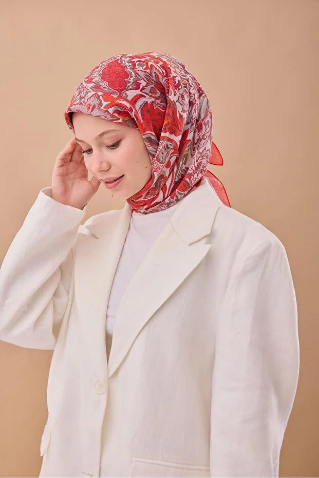 Olinda Scarf