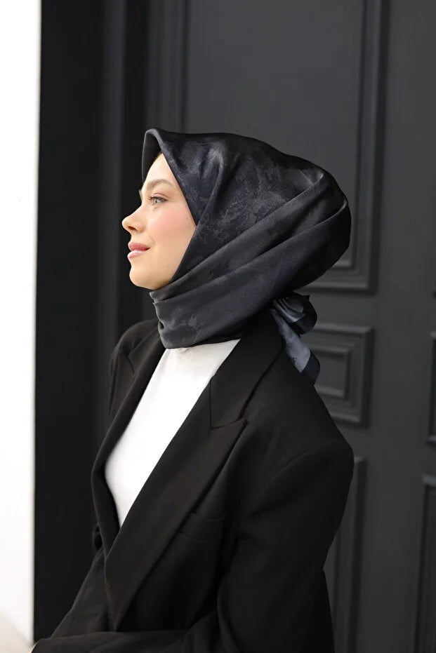 Shiny Scarf