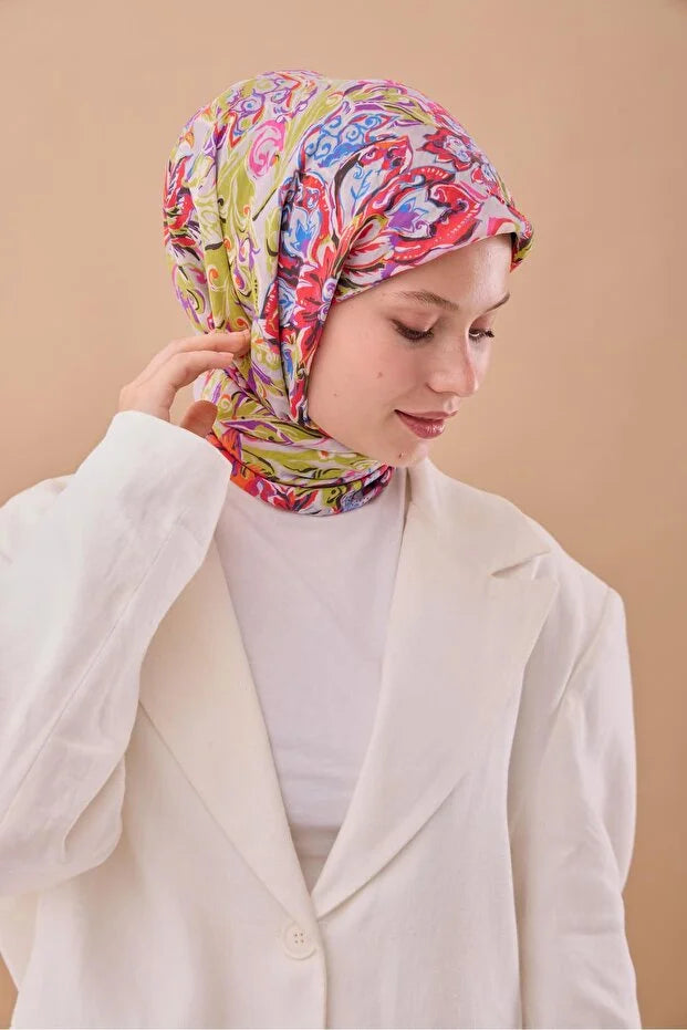 Olinda Scarf