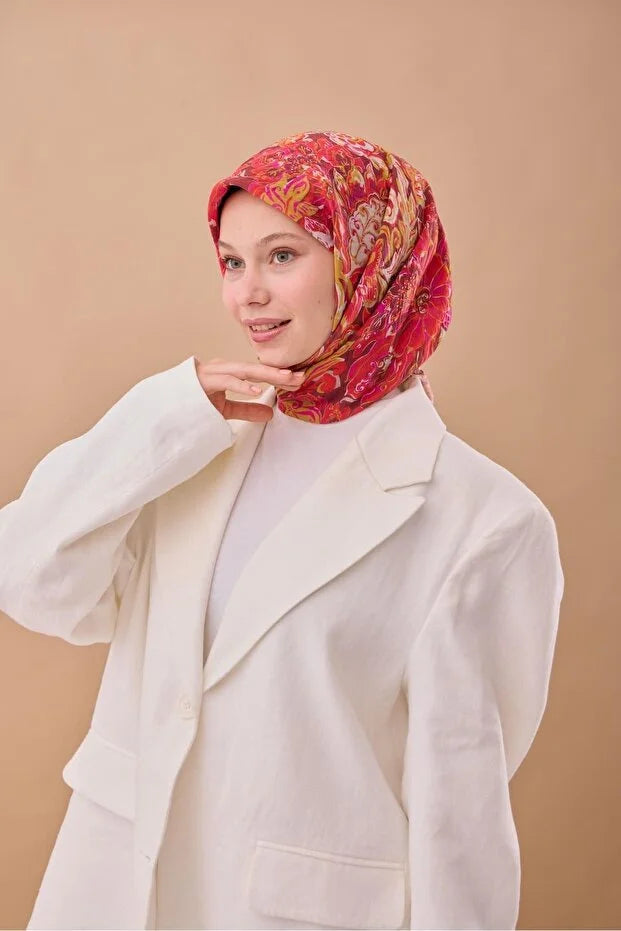 Olinda Scarf