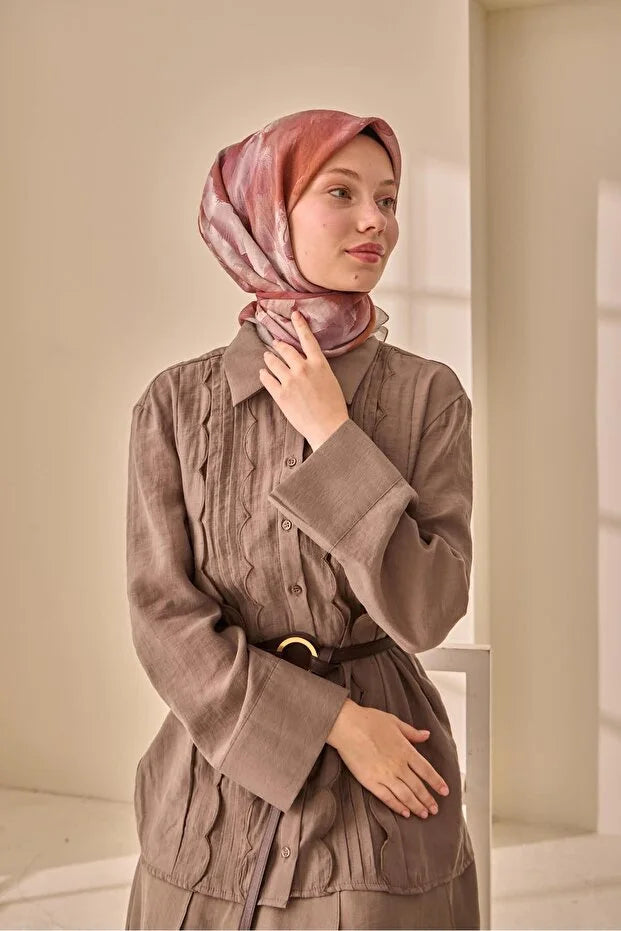Olinda Scarf