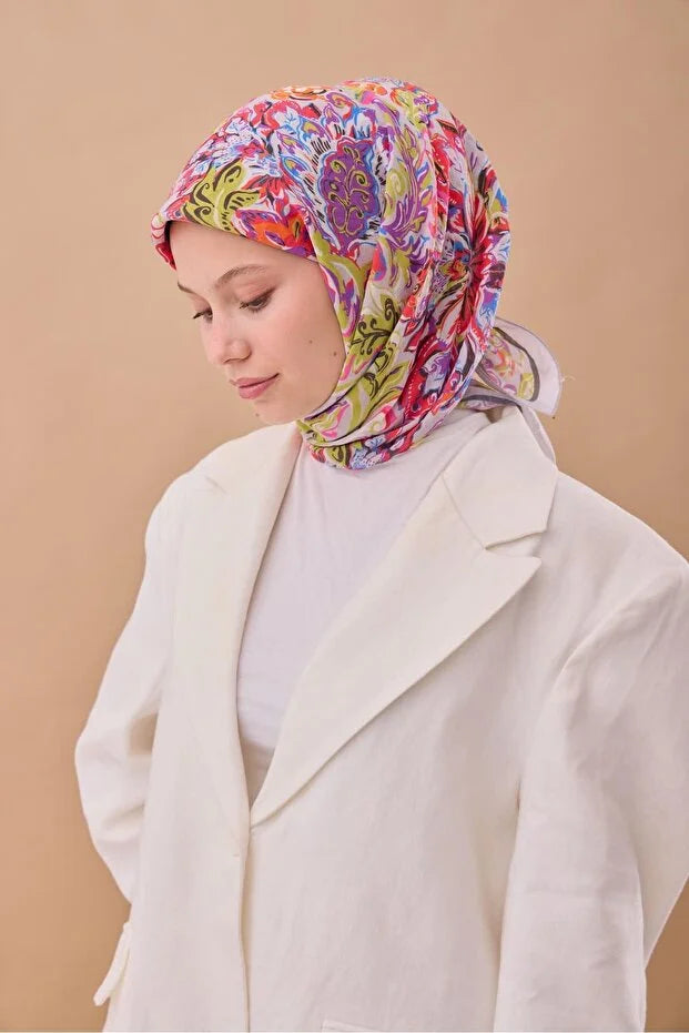 Olinda Scarf