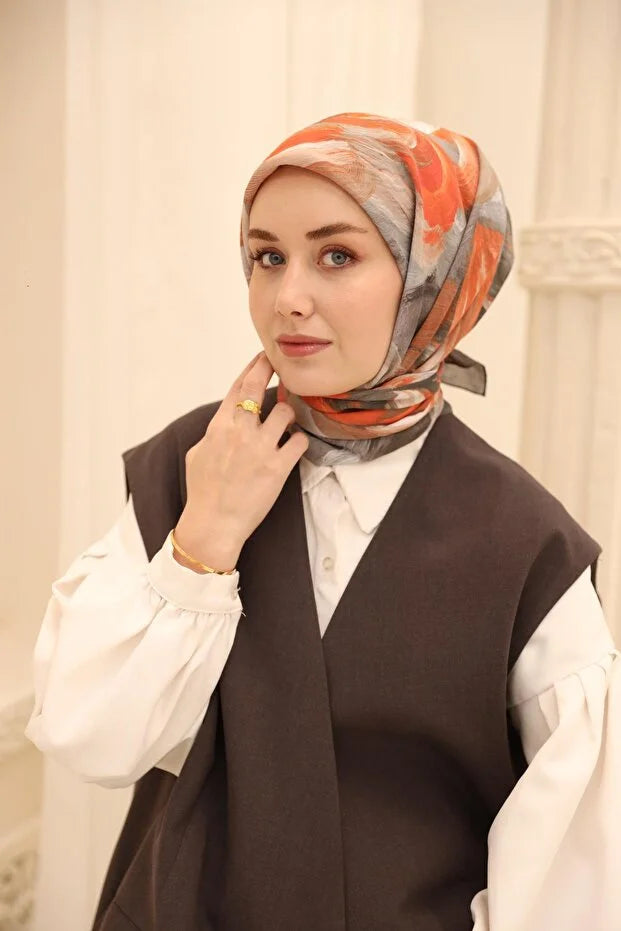 Olinda Scarf