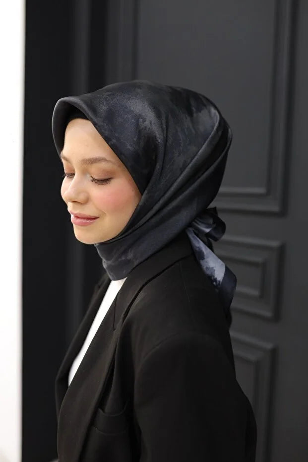 Shiny Scarf