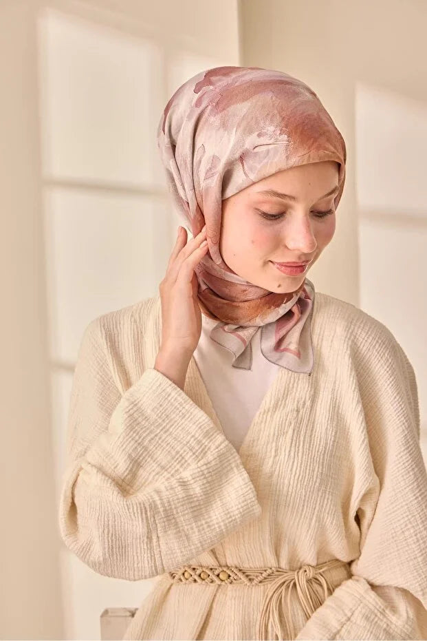 Olinda Scarf