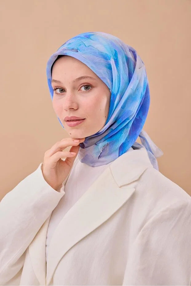 Olinda Scarf