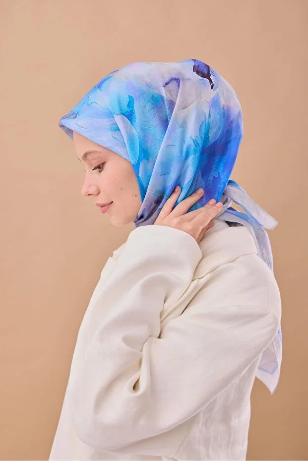Olinda Scarf