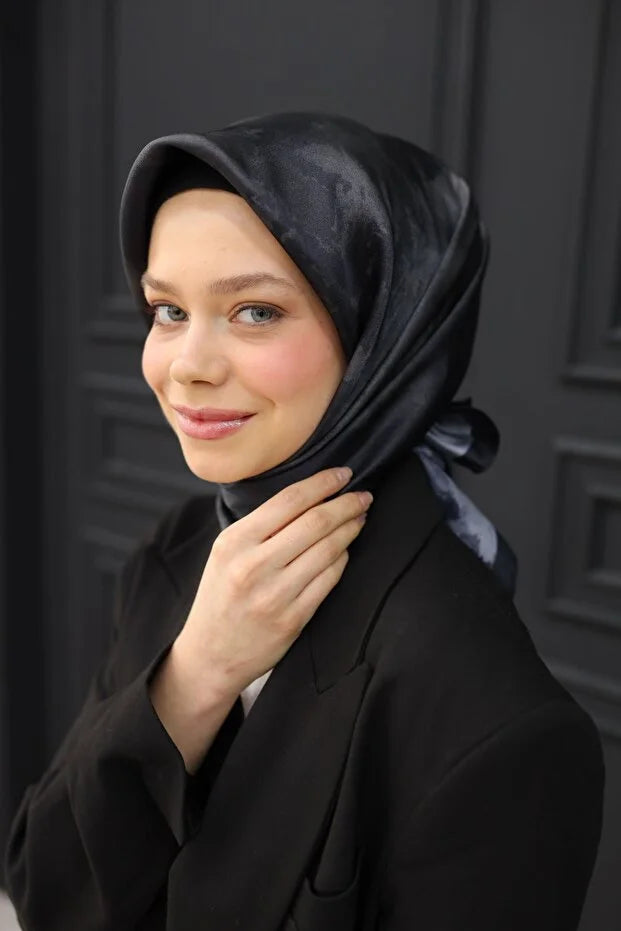 Shiny Scarf