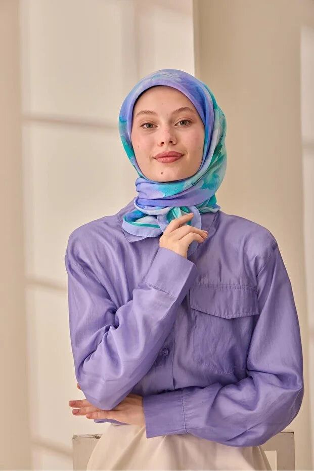 Olinda Scarf
