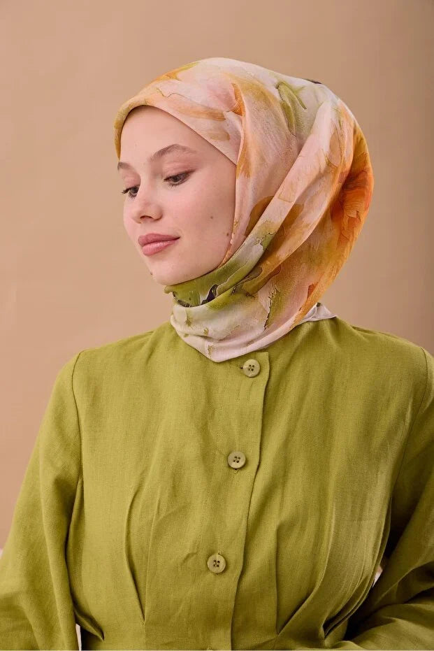 Olinda Scarf