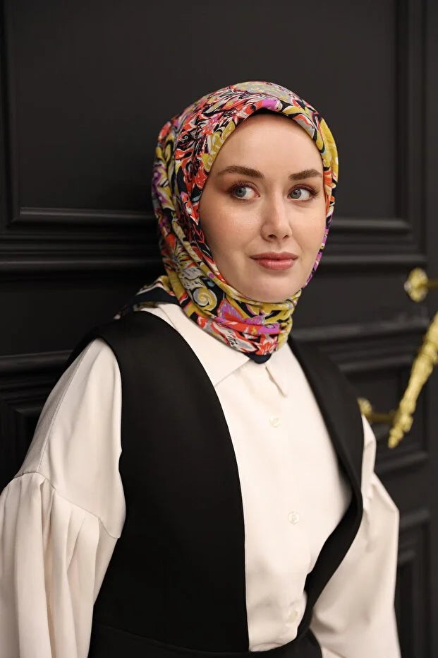 Olinda Scarf