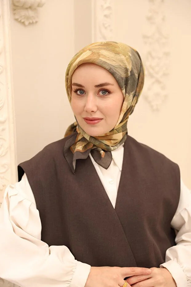 Olinda Scarf