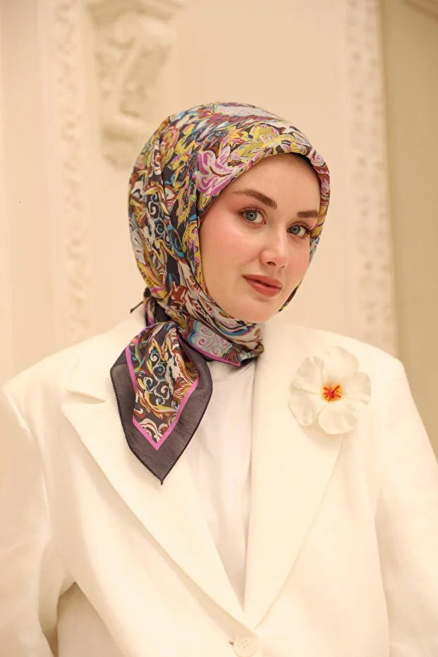 Olinda Scarf