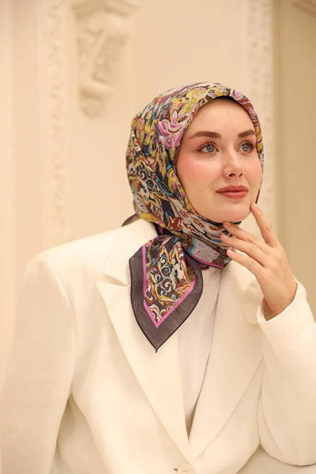 Olinda Scarf