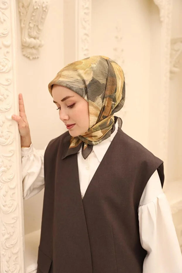 Olinda Scarf