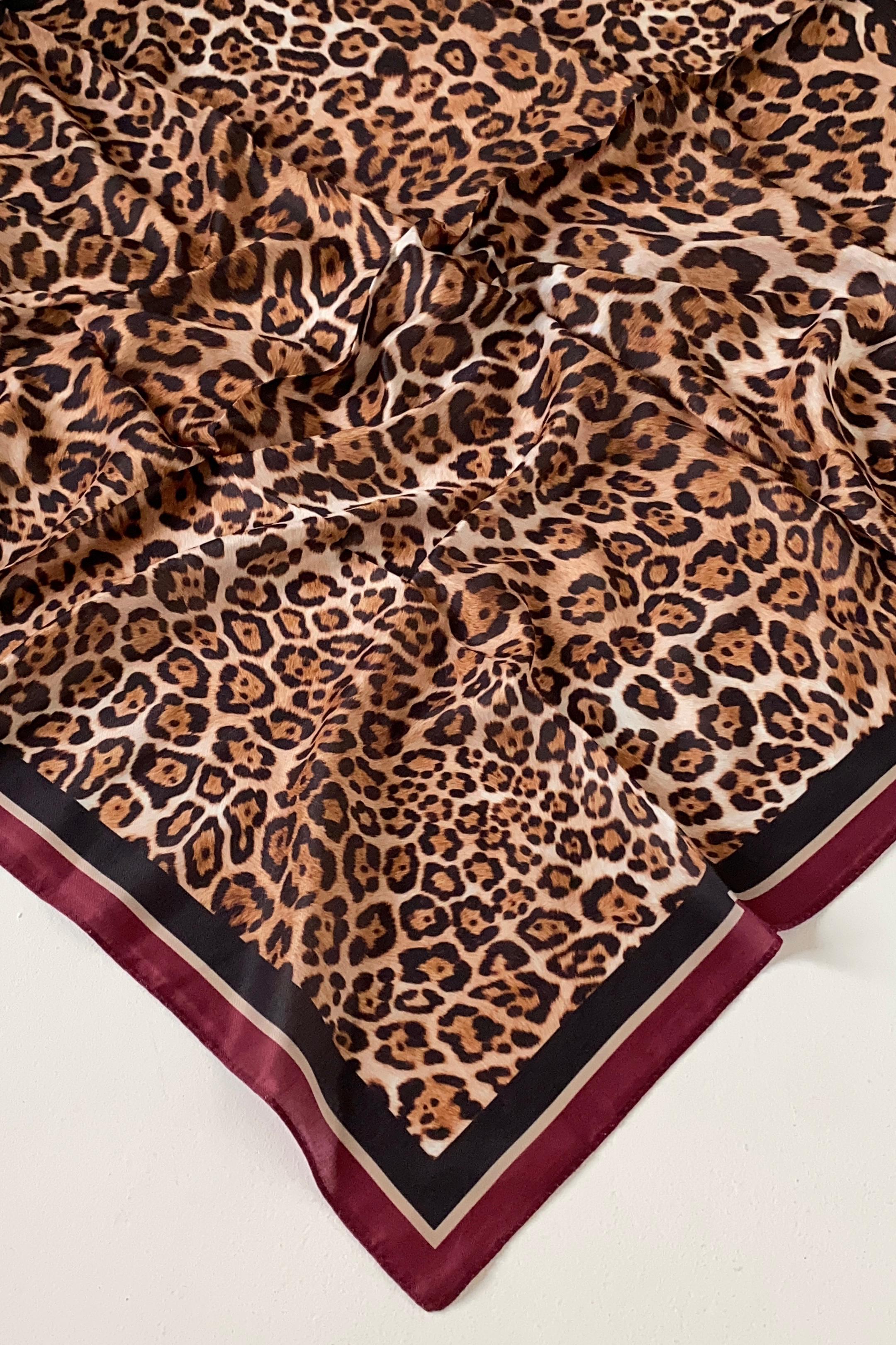 Rayon Leopard إيشارب رايون ناعم نقشة النمر الكلاسيكية