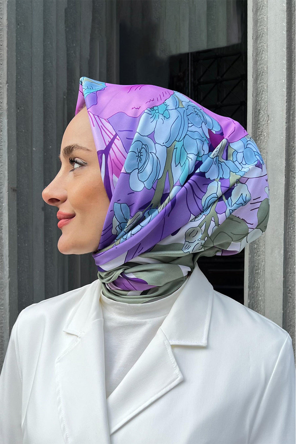 Premium Double Satin Royal Prints إيشارب دبل ساتان رويال