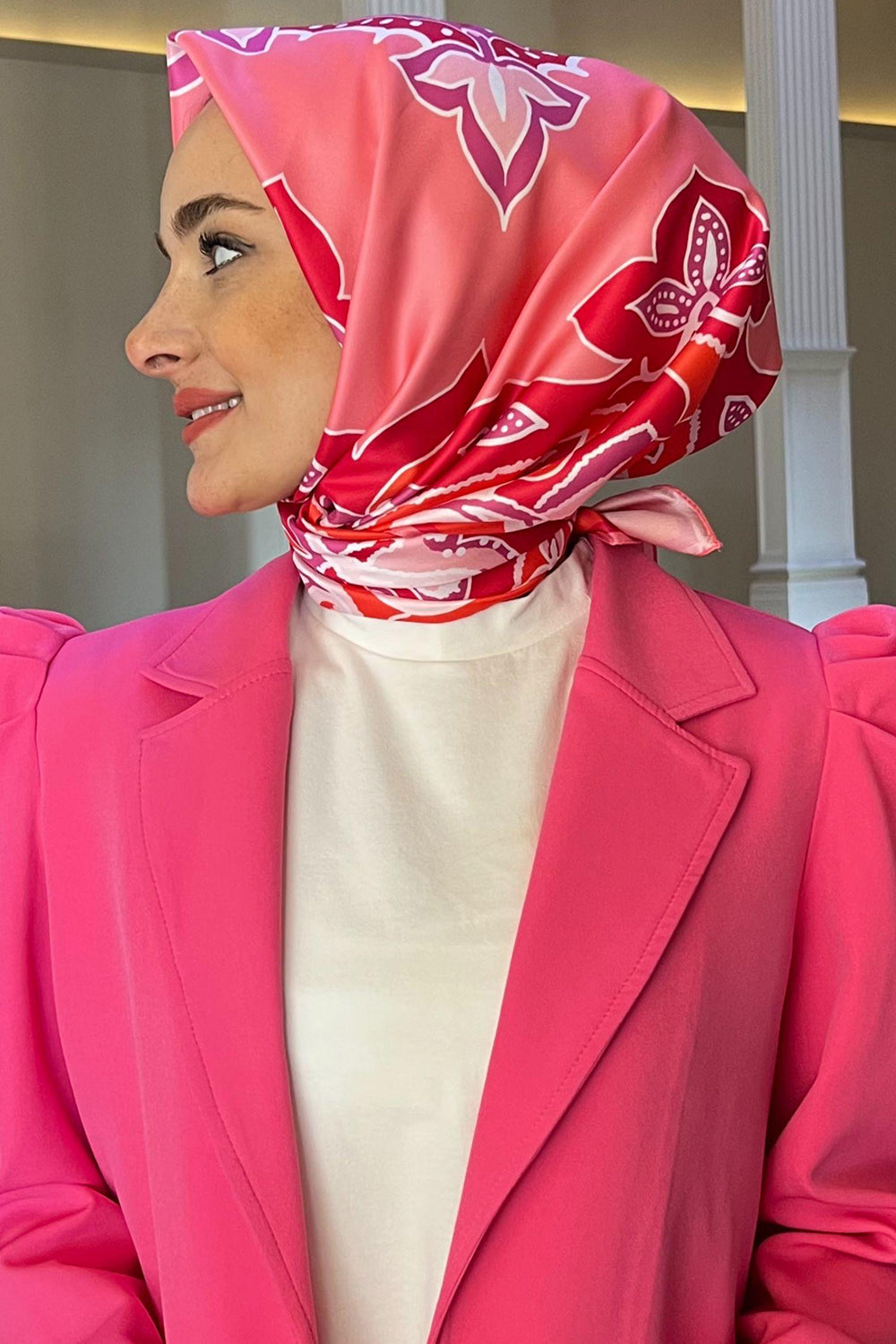 Premium Double Satin Royal Prints إيشارب دبل ساتان رويال
