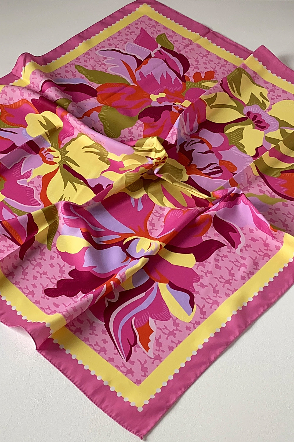 Premium Double Satin Royal Prints إيشارب دبل ساتان رويال