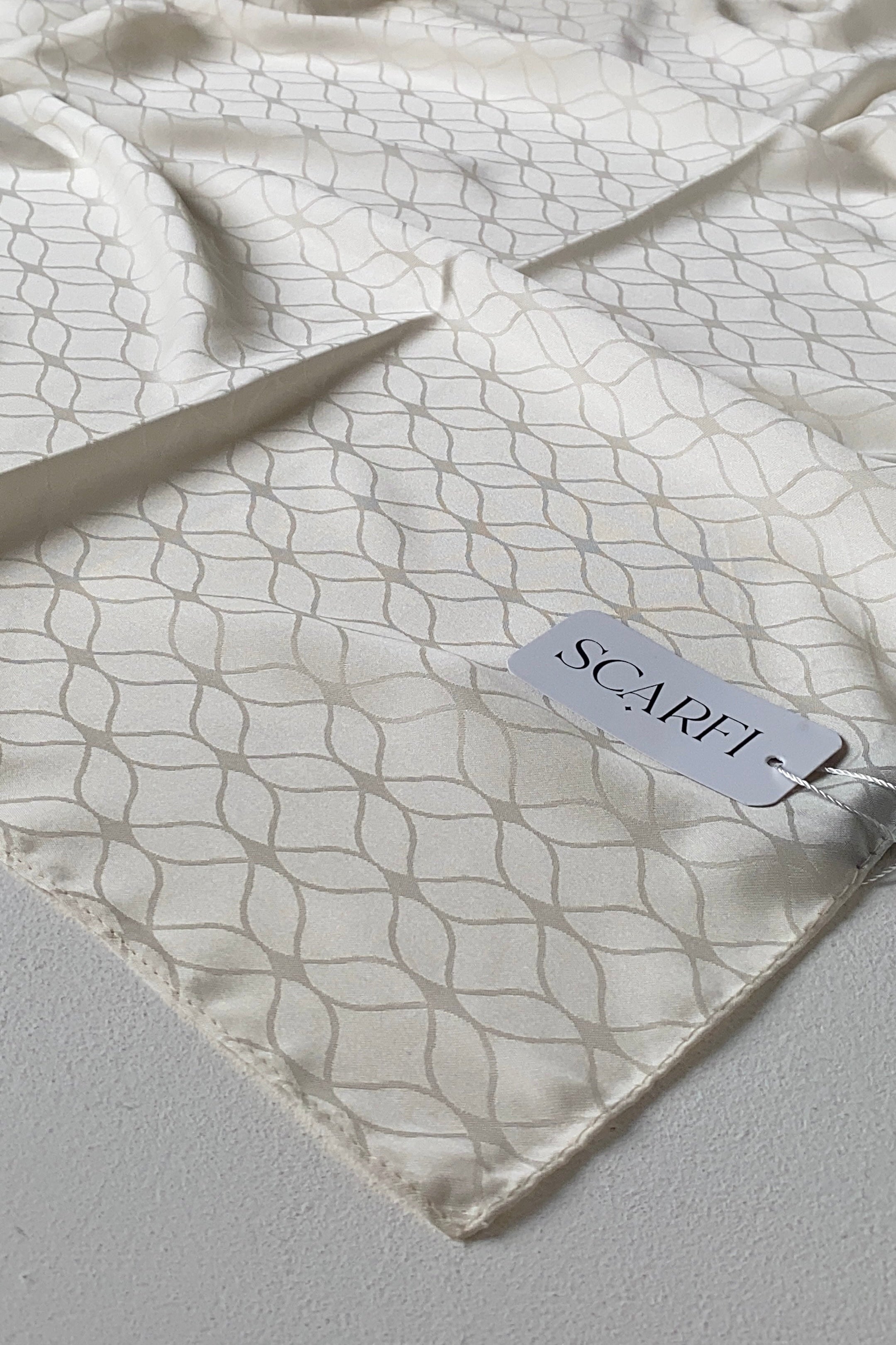 London Jakarli Silk Cotton White Peral لندن جاكارلي حرير قطن لؤلؤي