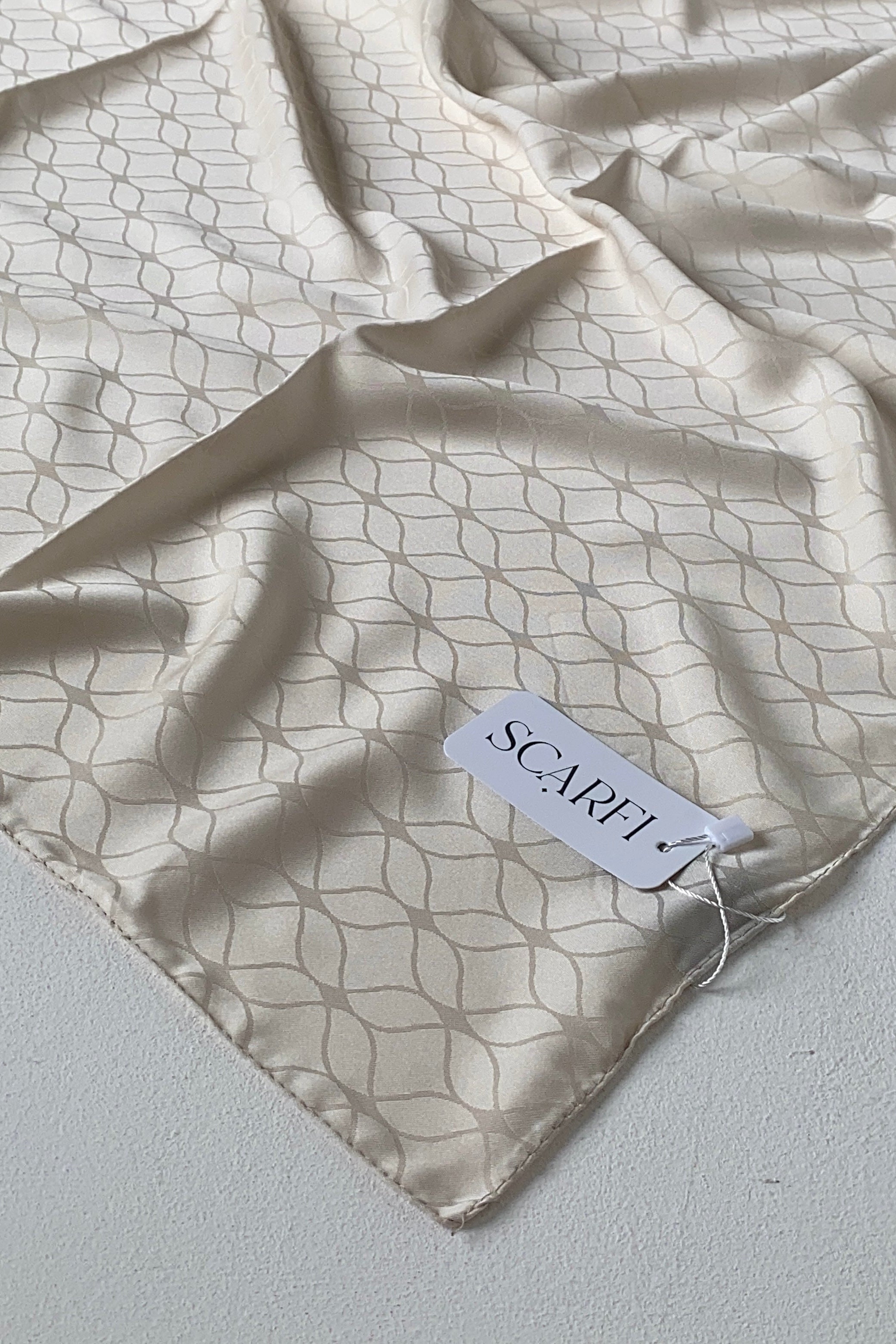 London Jakarli Silk Cotton Ivory لندن جاكارلي حرير قطن ايفوري